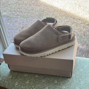 UGG Goldenstar Clogs